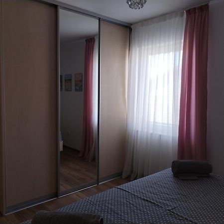 Family Apartment B&B Biograd Na Moru Esterno foto
