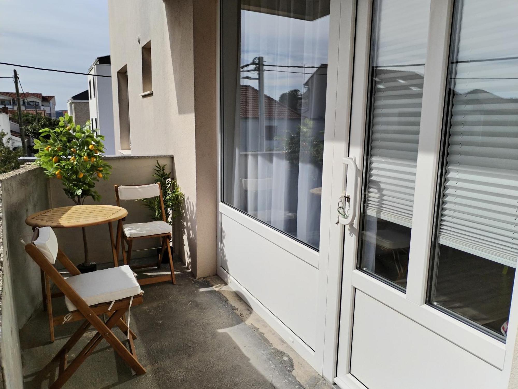 Family Apartment B&B Biograd Na Moru Esterno foto