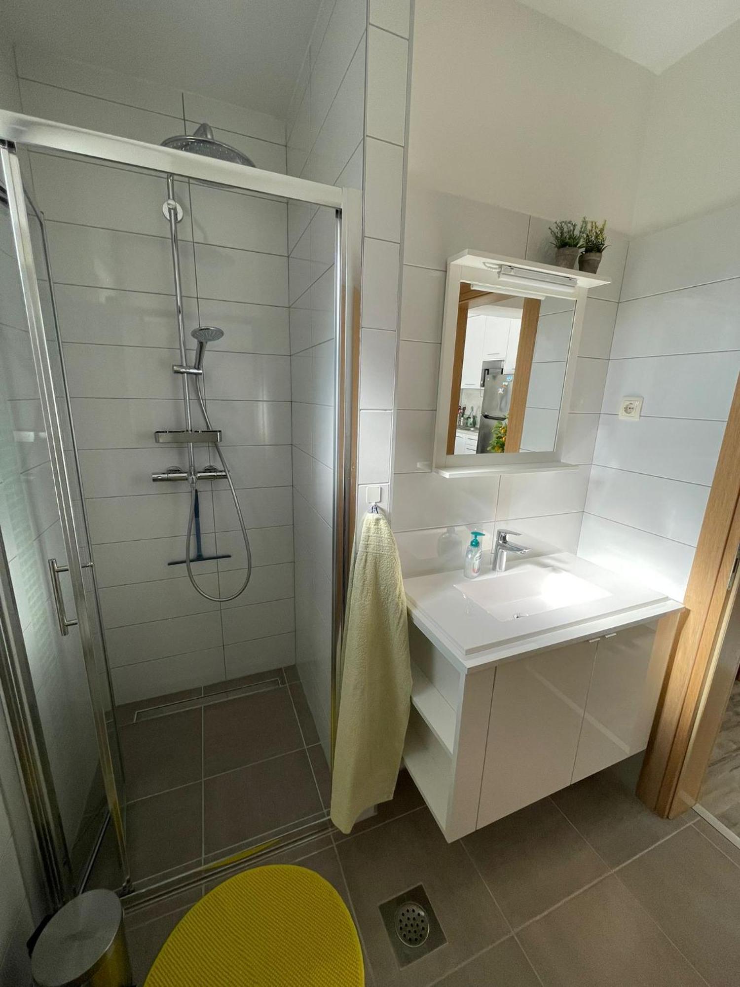 Family Apartment B&B Biograd Na Moru Esterno foto