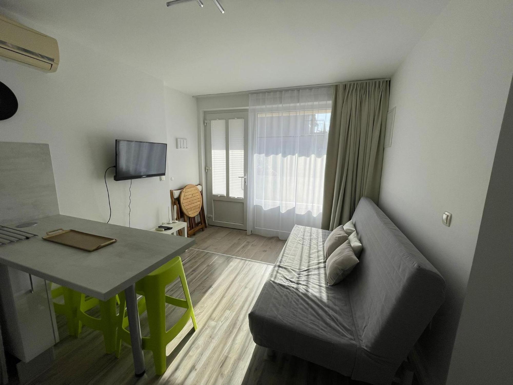 Family Apartment B&B Biograd Na Moru Esterno foto