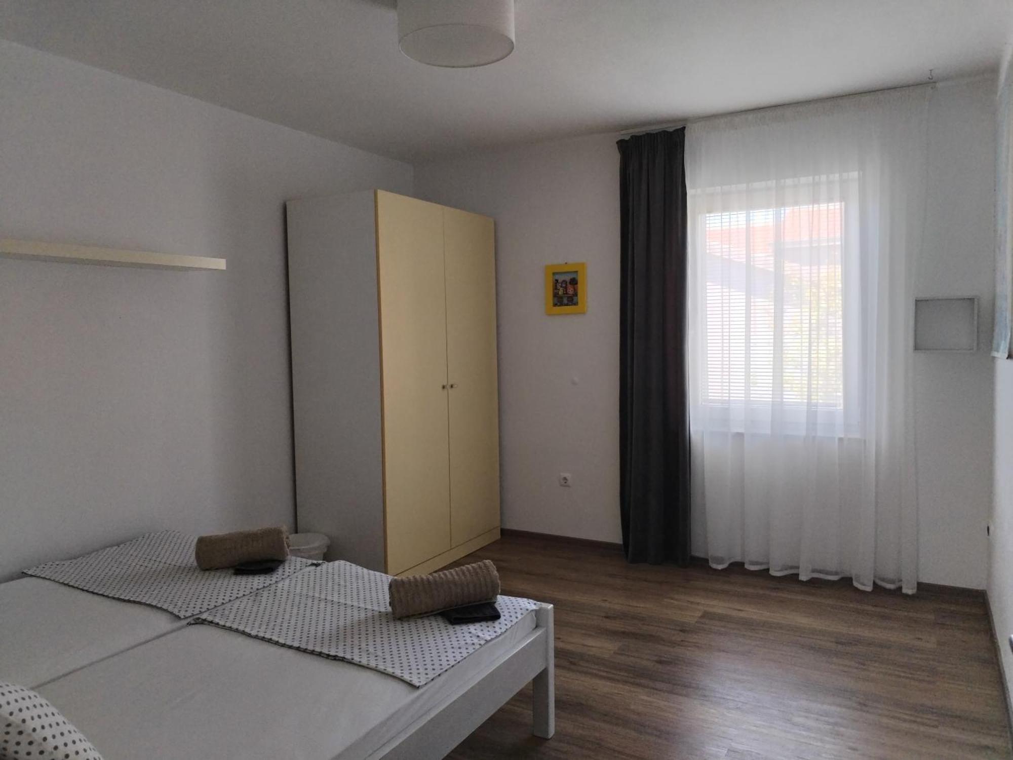Family Apartment B&B Biograd Na Moru Esterno foto