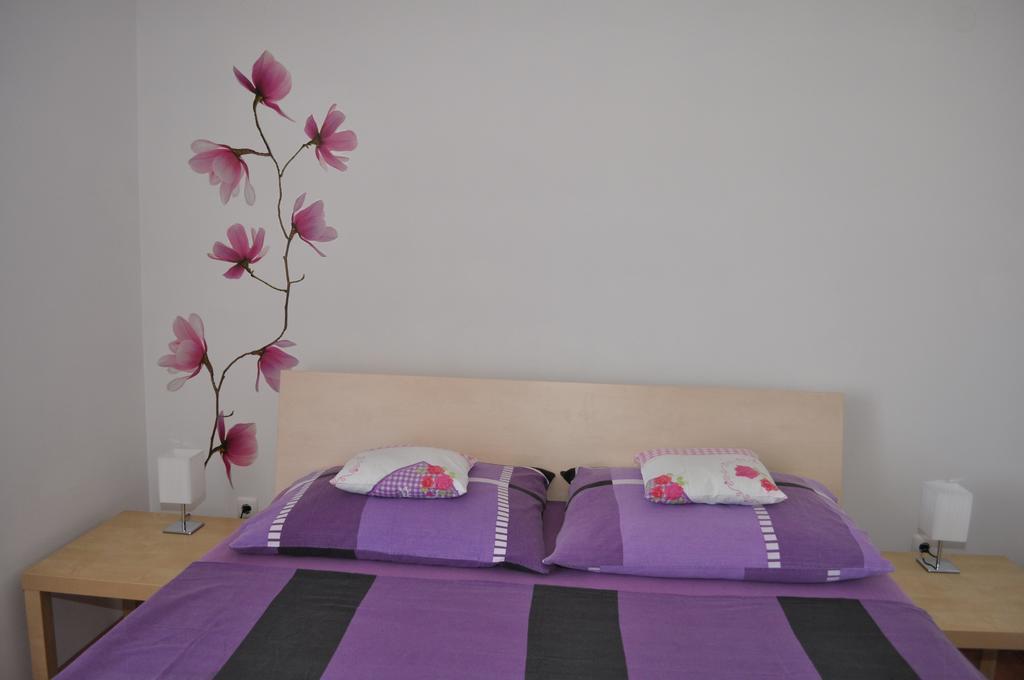 Family Apartment B&B Biograd Na Moru Esterno foto